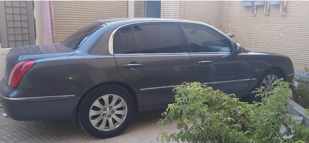 کیا اپیروس سوپر رویال - 2009