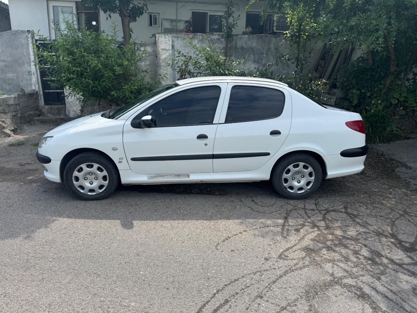 پژو ۲۰۶ صندوق دار v8 - 1399