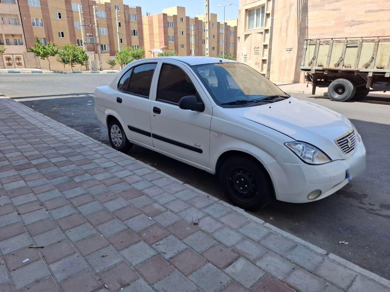 تیبا صندوق دار SX - 1393