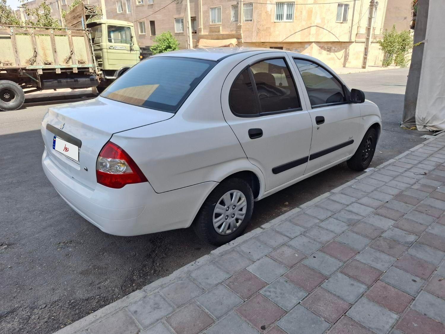 تیبا صندوق دار SX - 1393