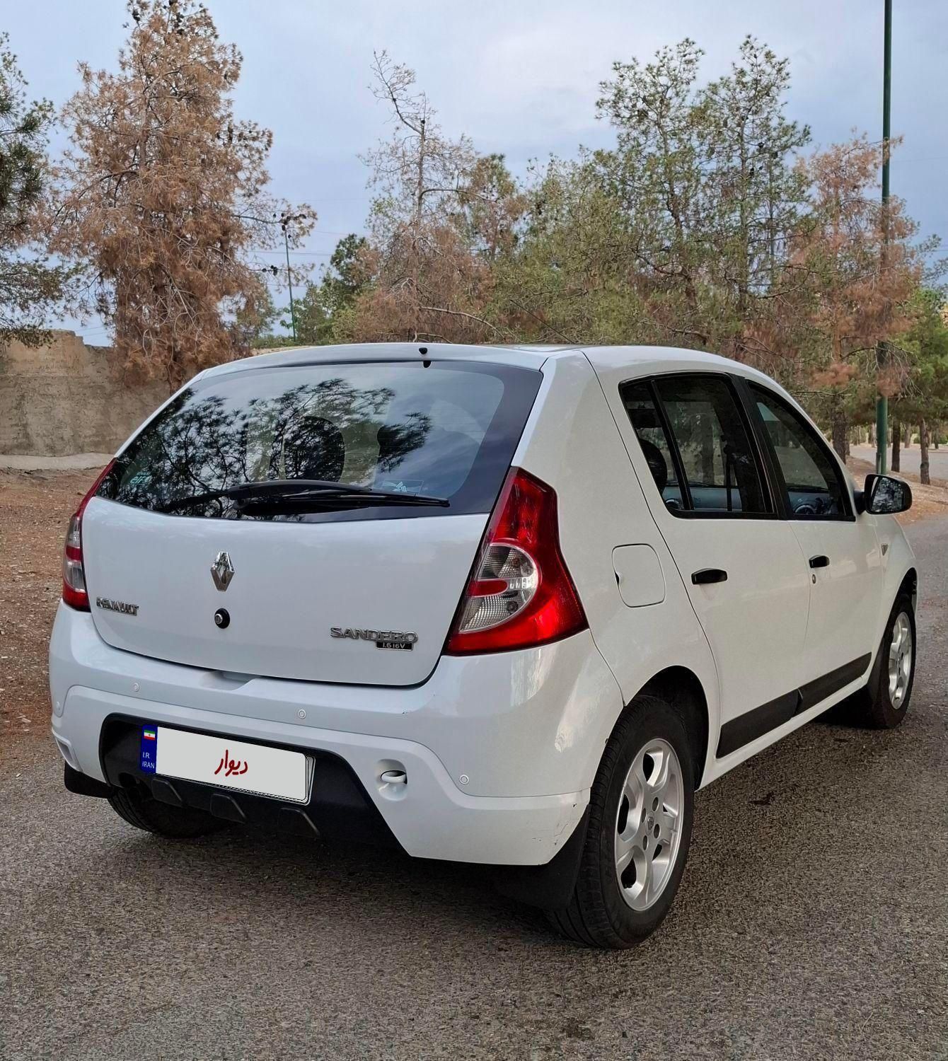 رنو ساندرو دنده ای - 1396