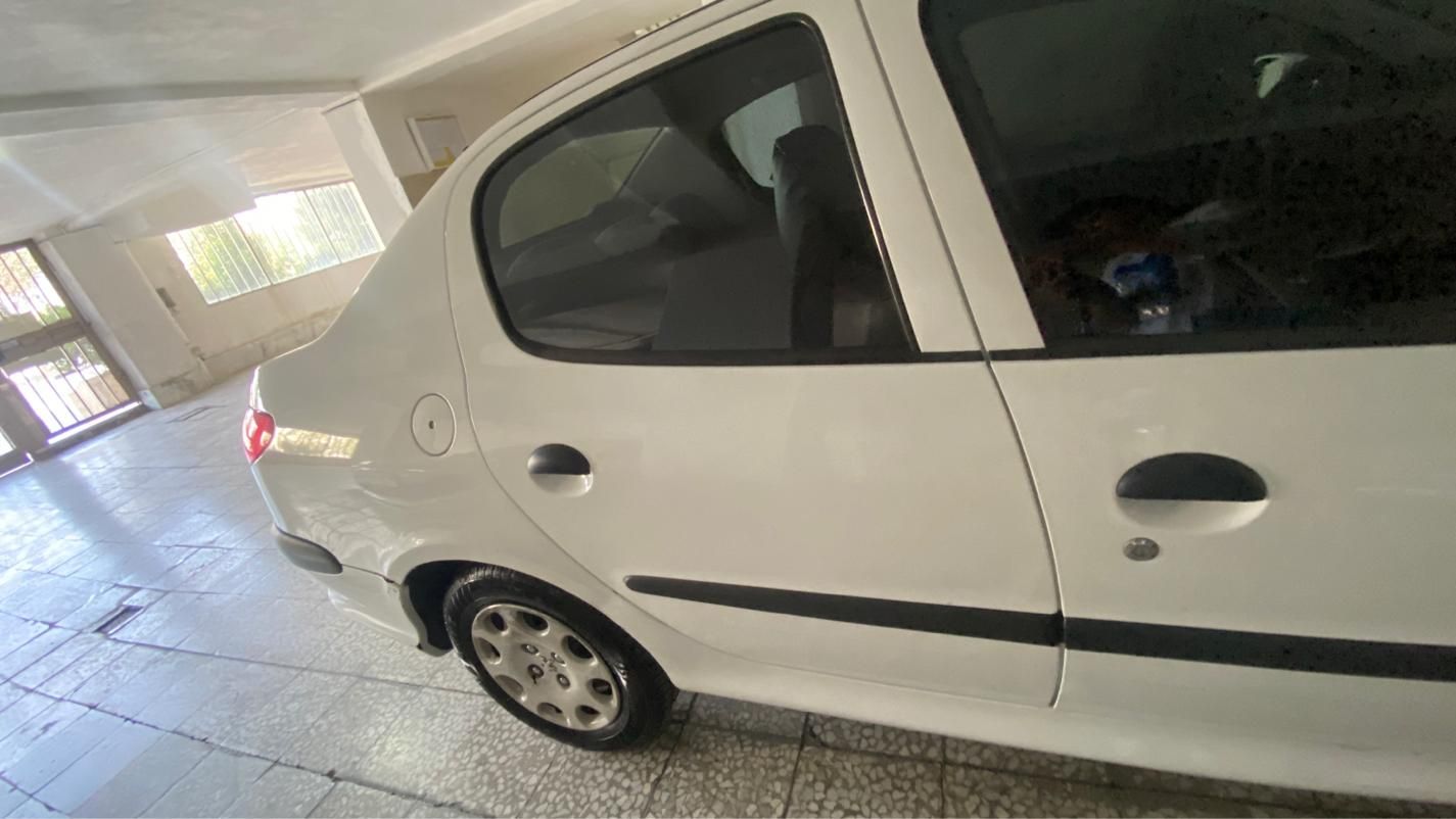پژو ۲۰۶ صندوق دار v8 - 1397