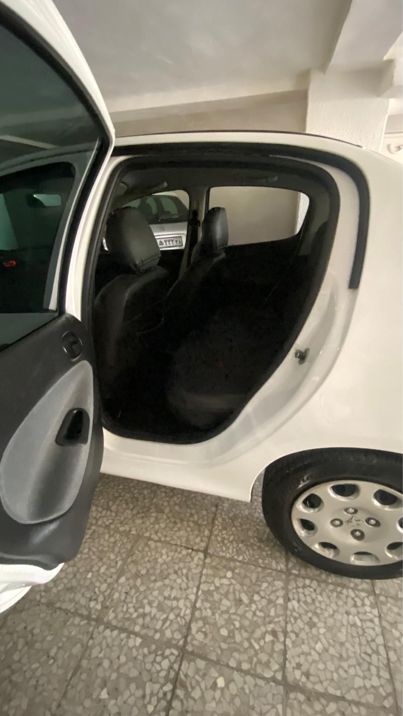 پژو ۲۰۶ صندوق دار v8 - 1397