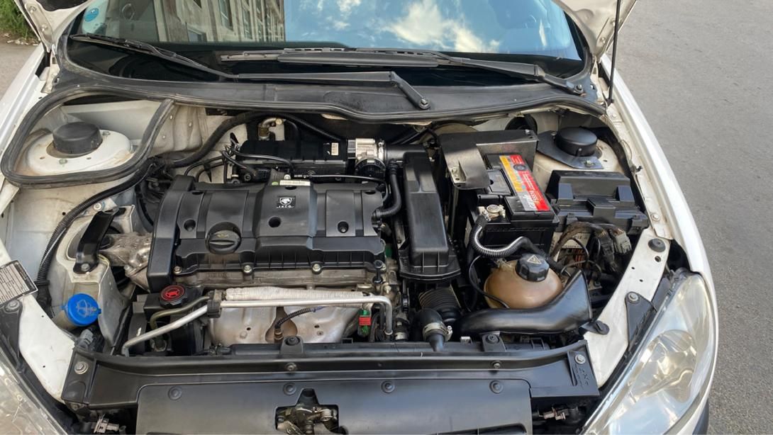 پژو ۲۰۶ صندوق دار v8 - 1397