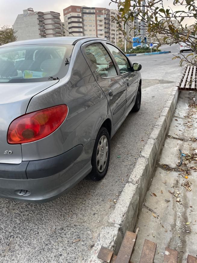 پژو ۲۰۶ صندوق دار v8 - 1392