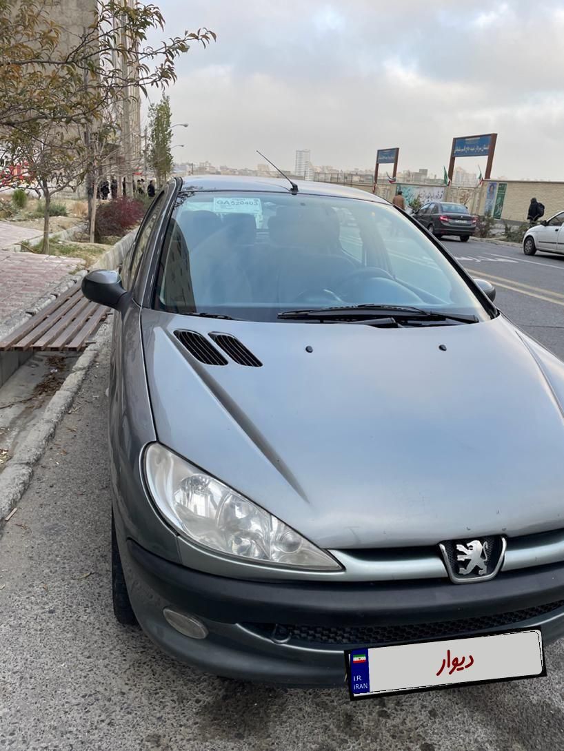 پژو ۲۰۶ صندوق دار v8 - 1392