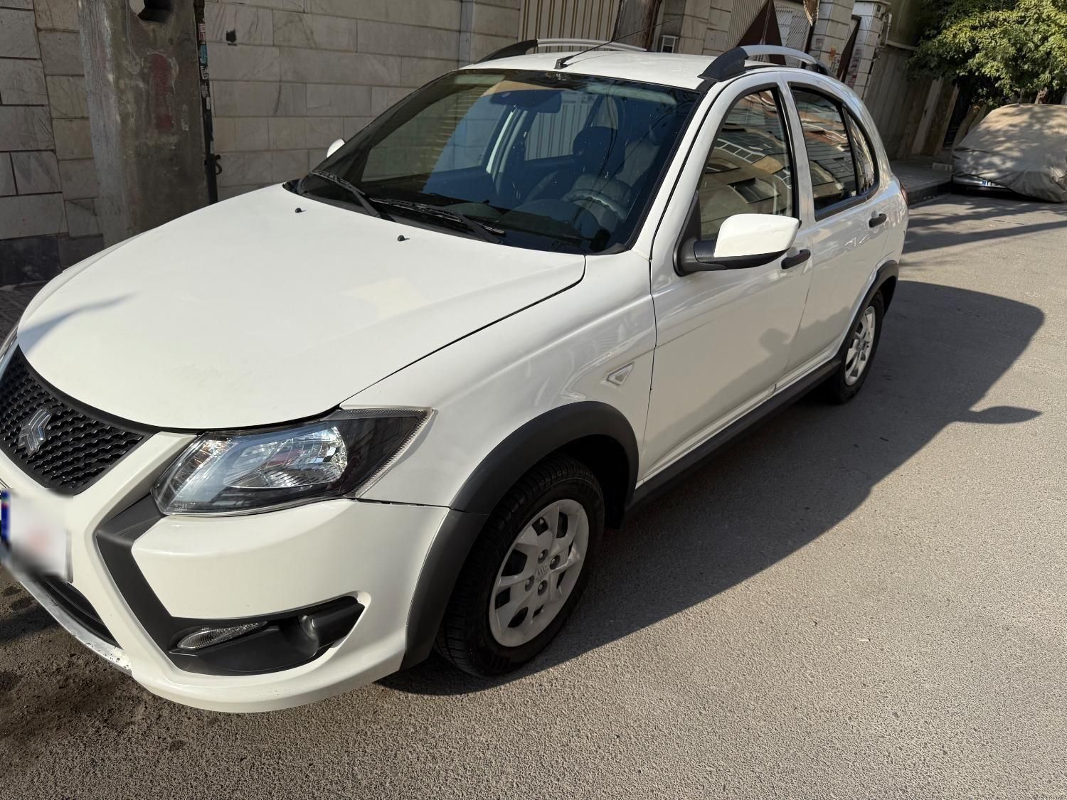 خودرو کوییک، S آگهی ann_19349875