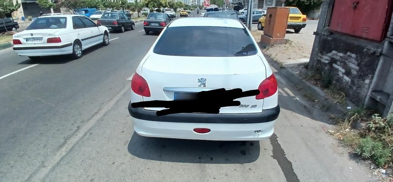 پژو ۲۰۶ صندوق دار v8 - 1396