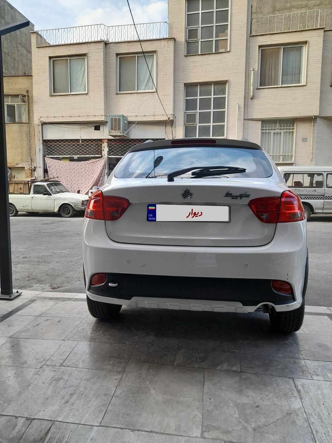 کوییک R دنده‌ای - 1402