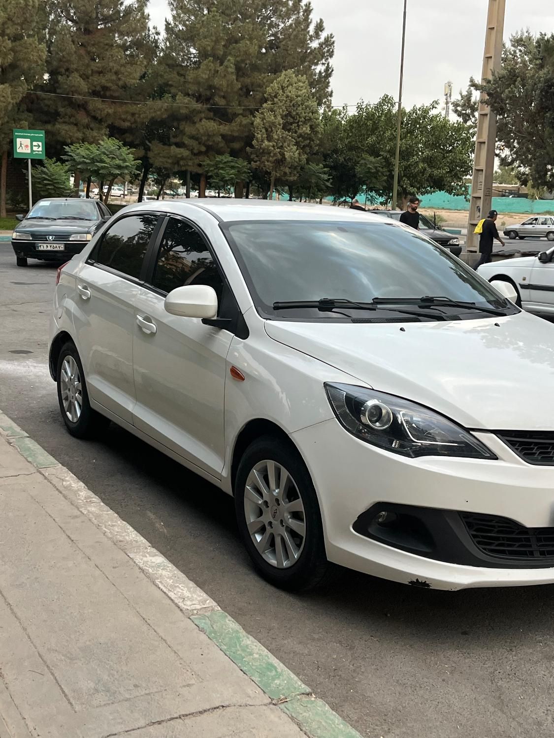 ام وی ام 315 صندوقدار اسپرت دنده‌ای - 1394