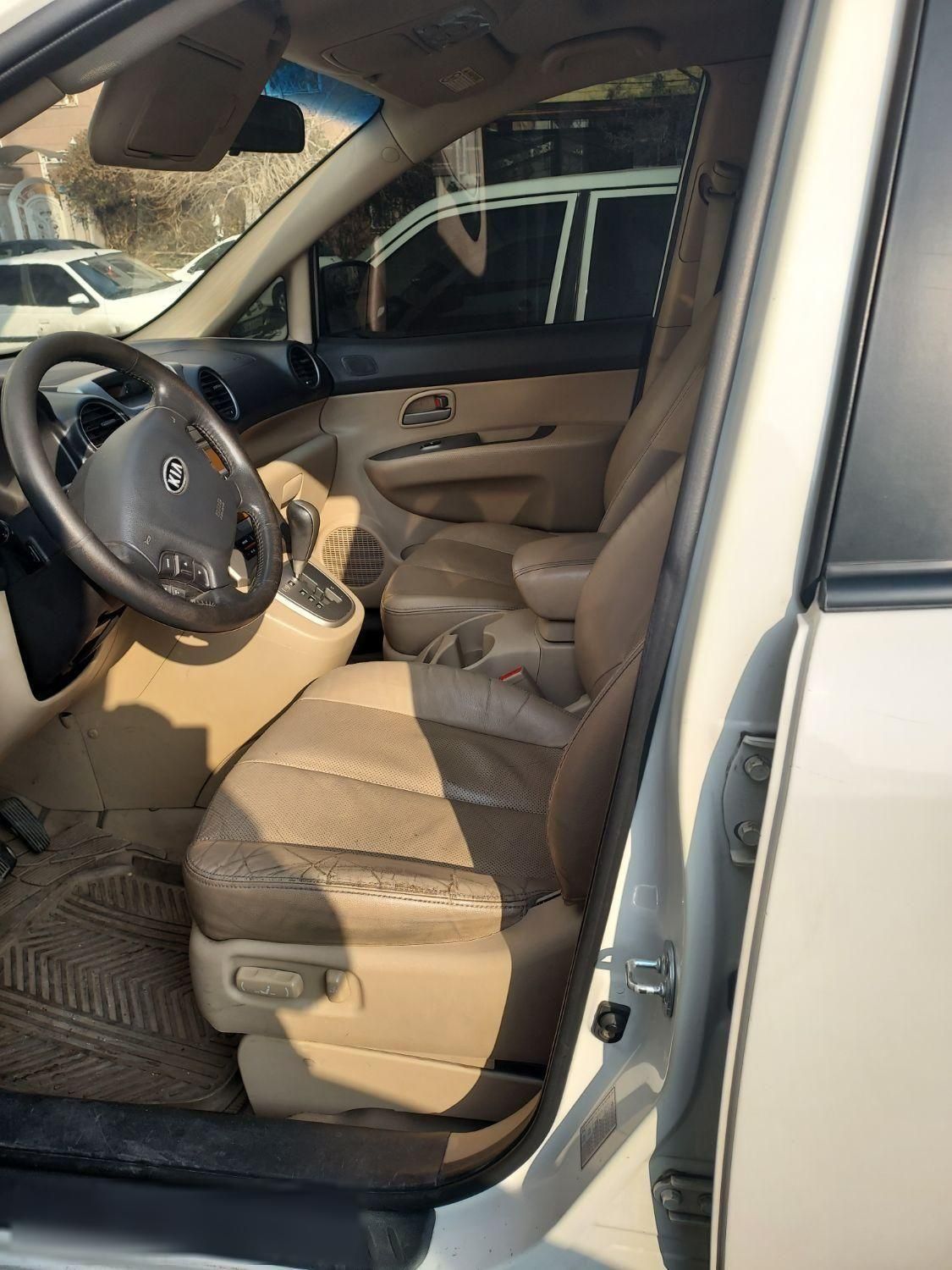 کیا کارنز فول UN - 2010