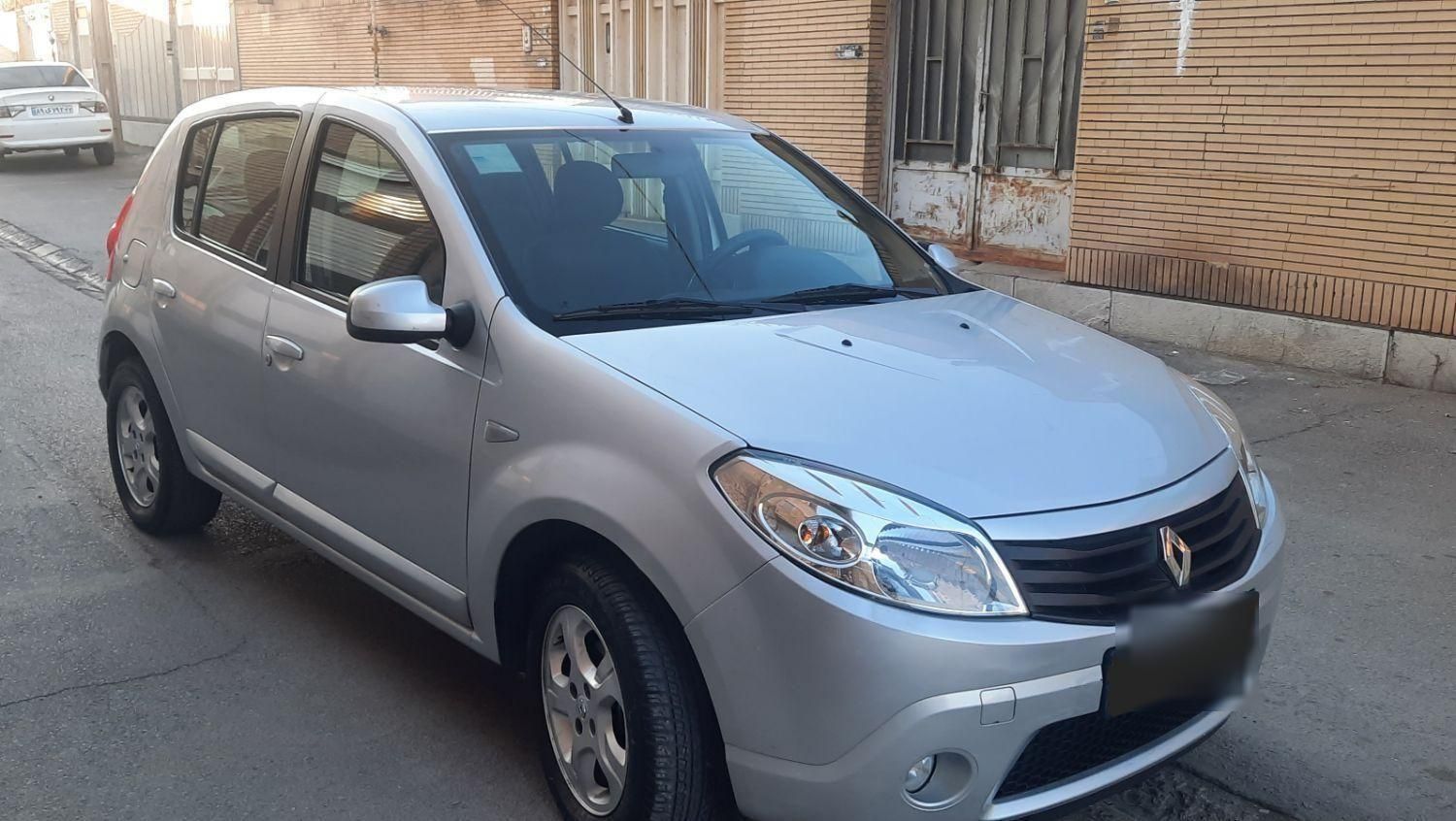 خودرو رنو، ساندرو آگهی ann_19351541