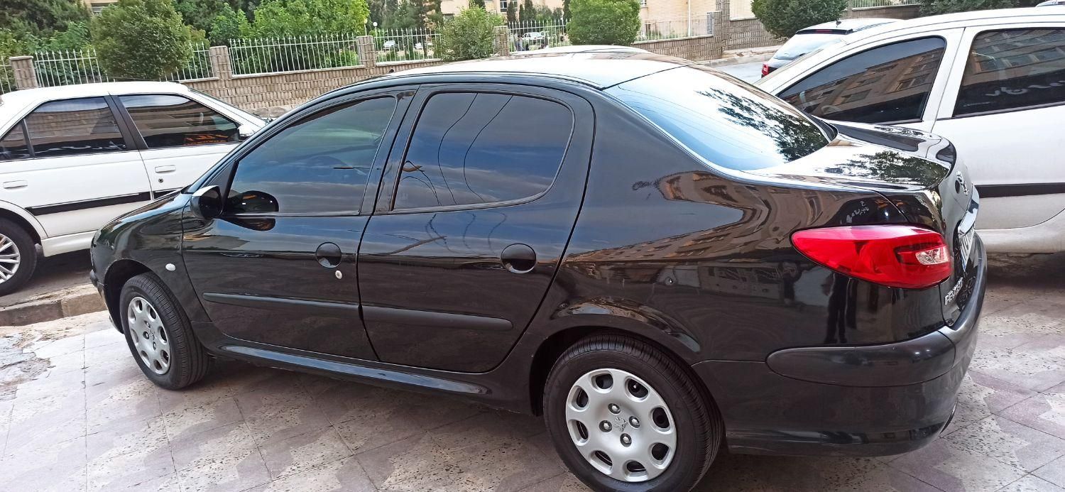 پژو ۲۰۶ صندوق دار v8 - 1390