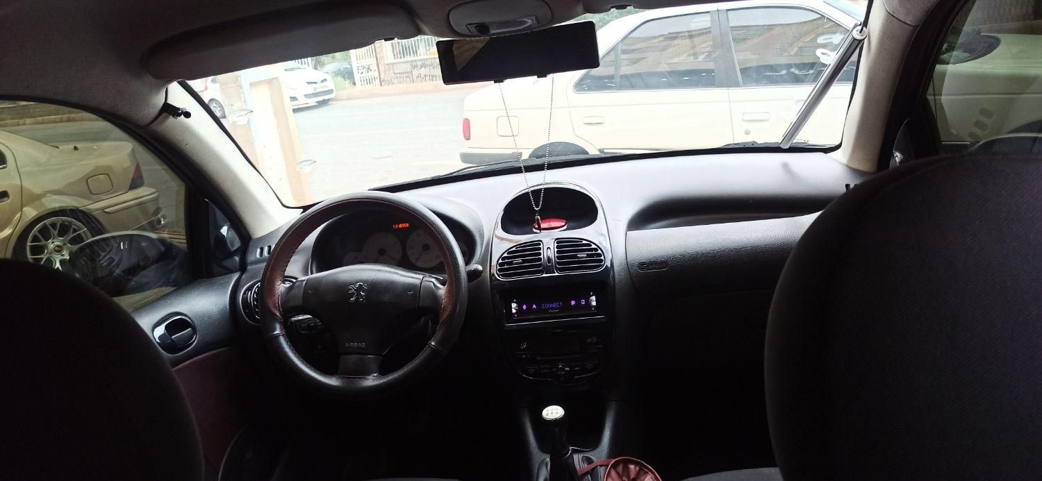 پژو ۲۰۶ صندوق دار v8 - 1390
