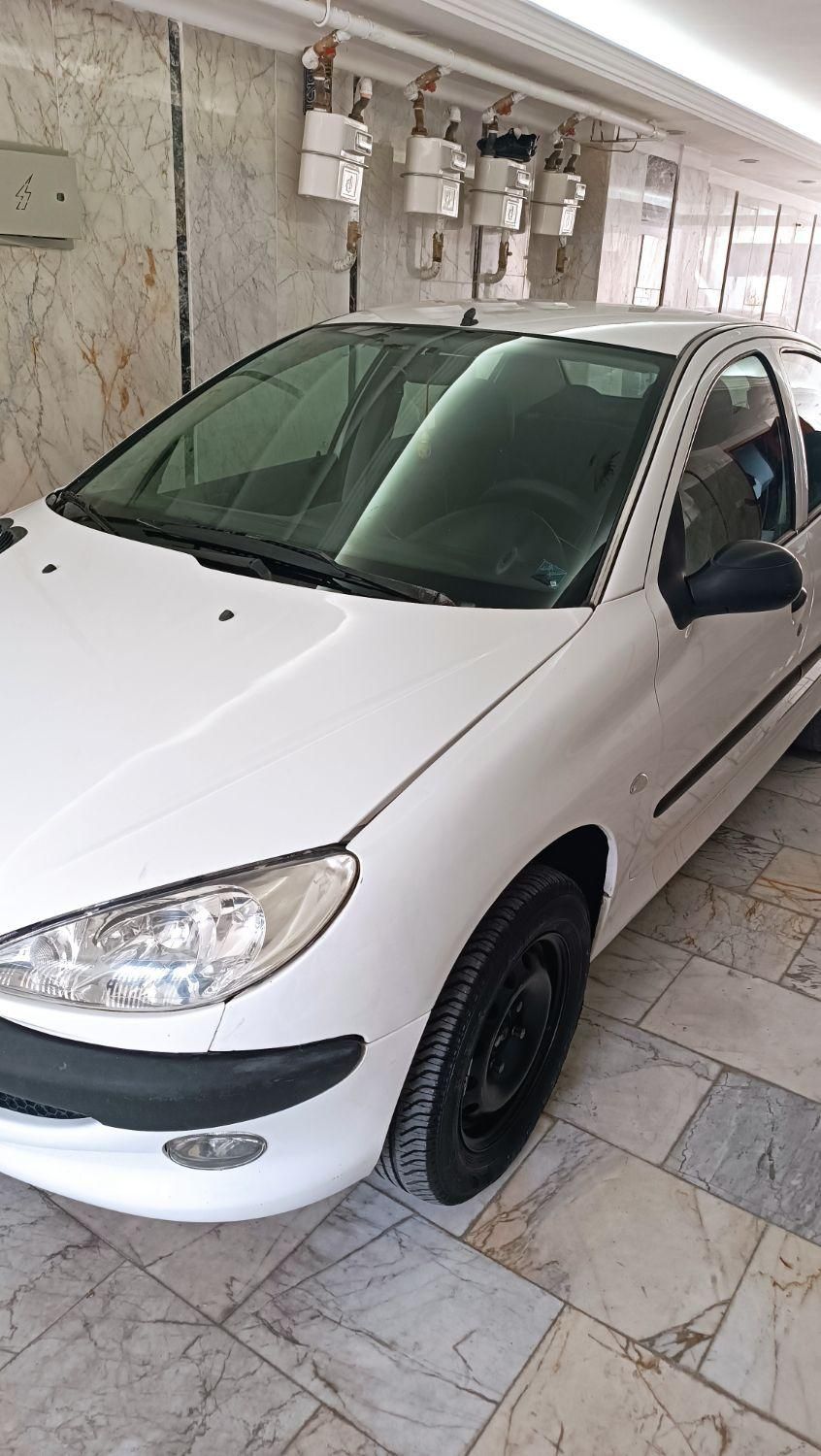 پژو ۲۰۶ صندوق دار v8 - 1390