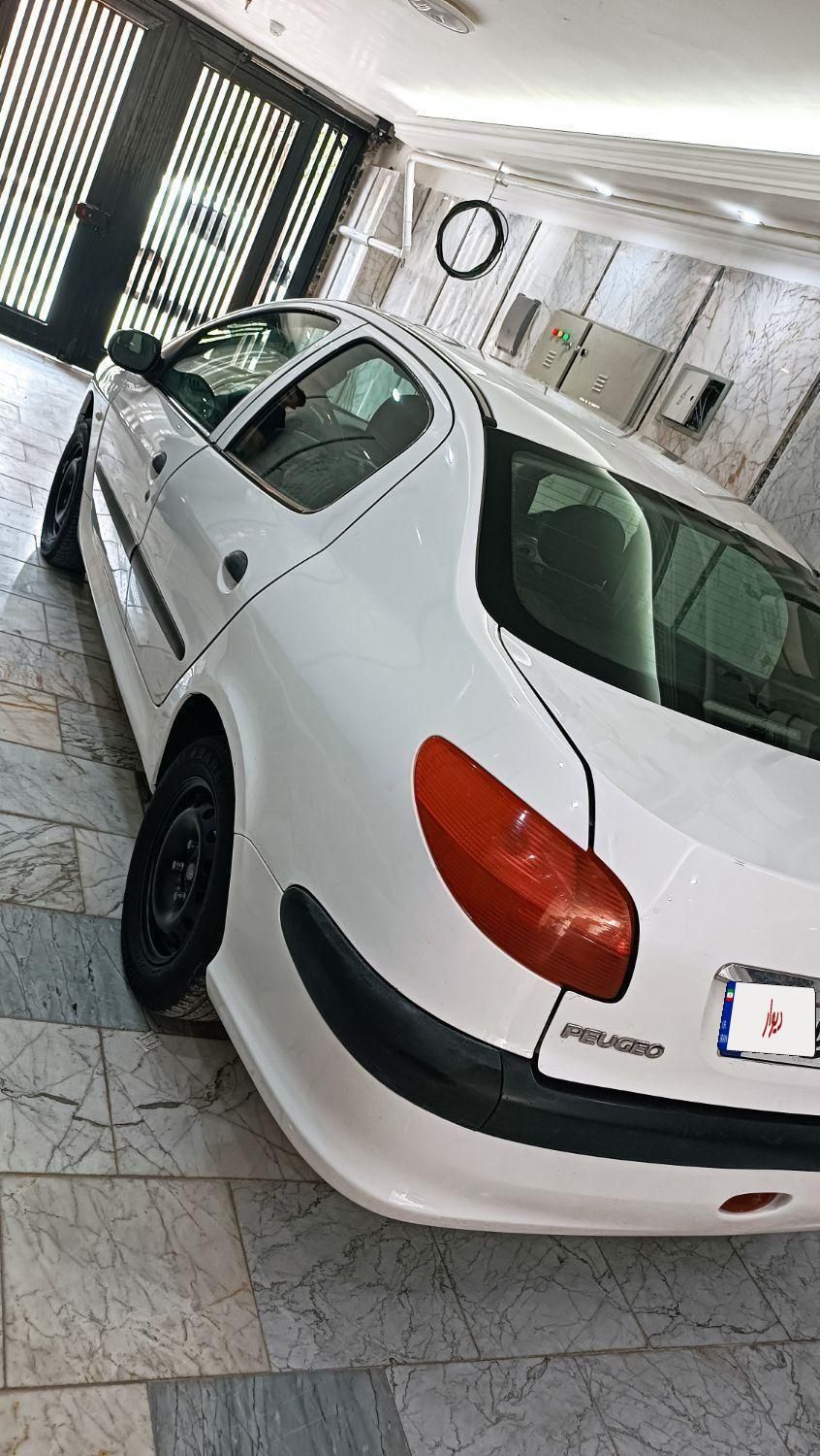 پژو ۲۰۶ صندوق دار v8 - 1390