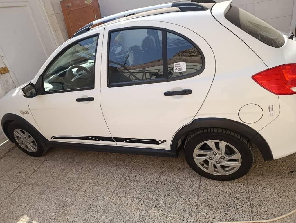 خودرو کوییک، R آگهی ann_19352377