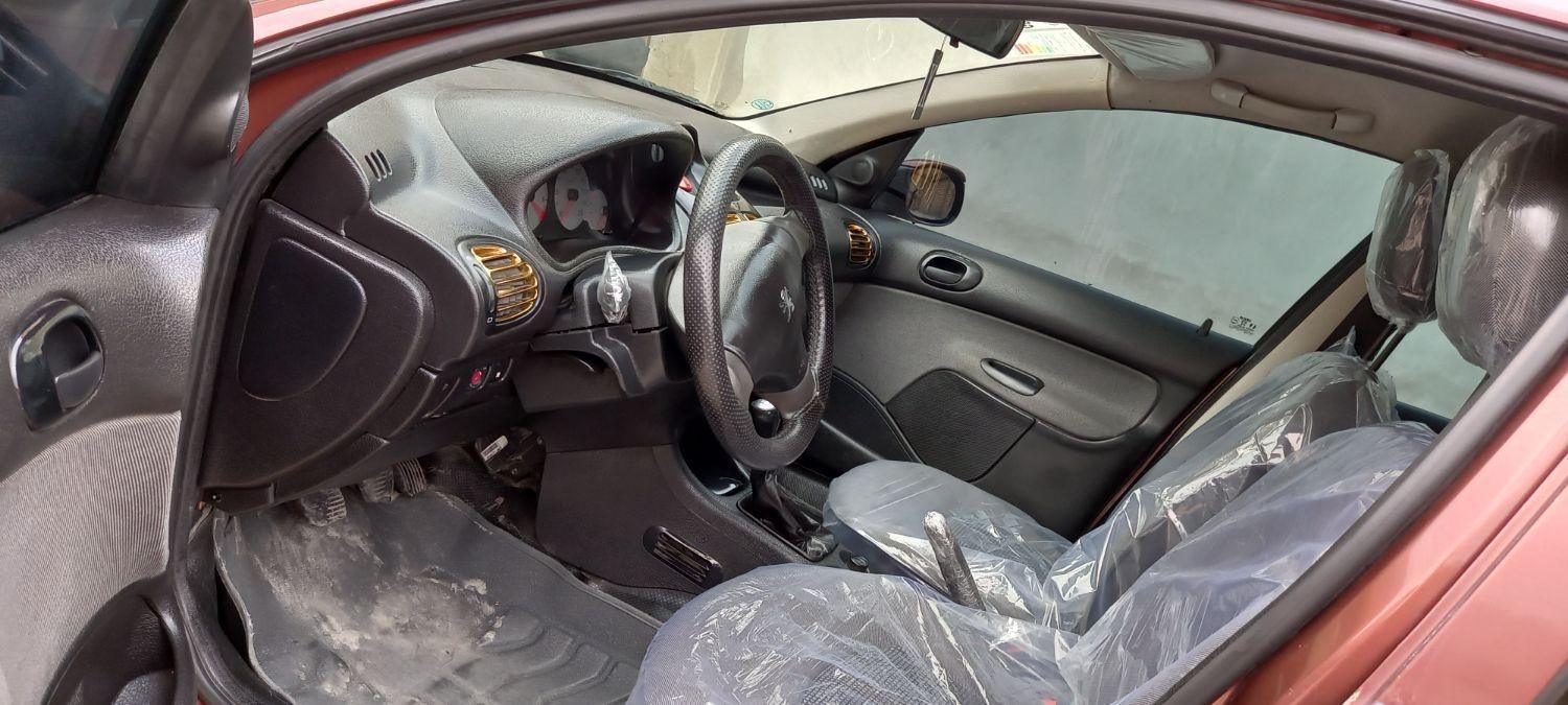 پژو ۲۰۶ صندوق دار v8 - 1390