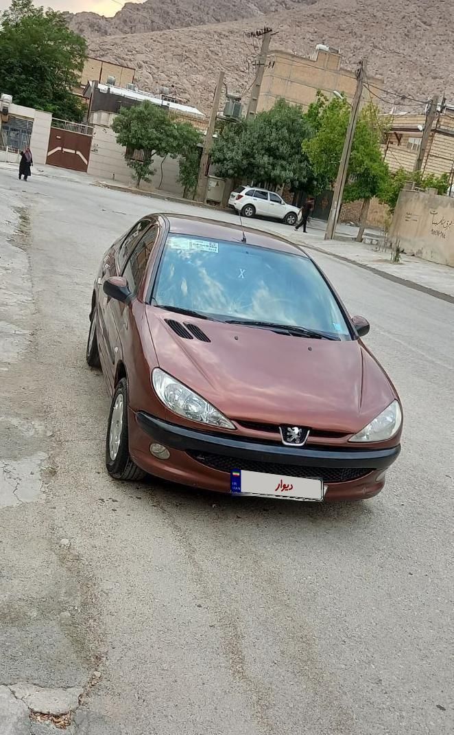 پژو ۲۰۶ صندوق دار v8 - 1390