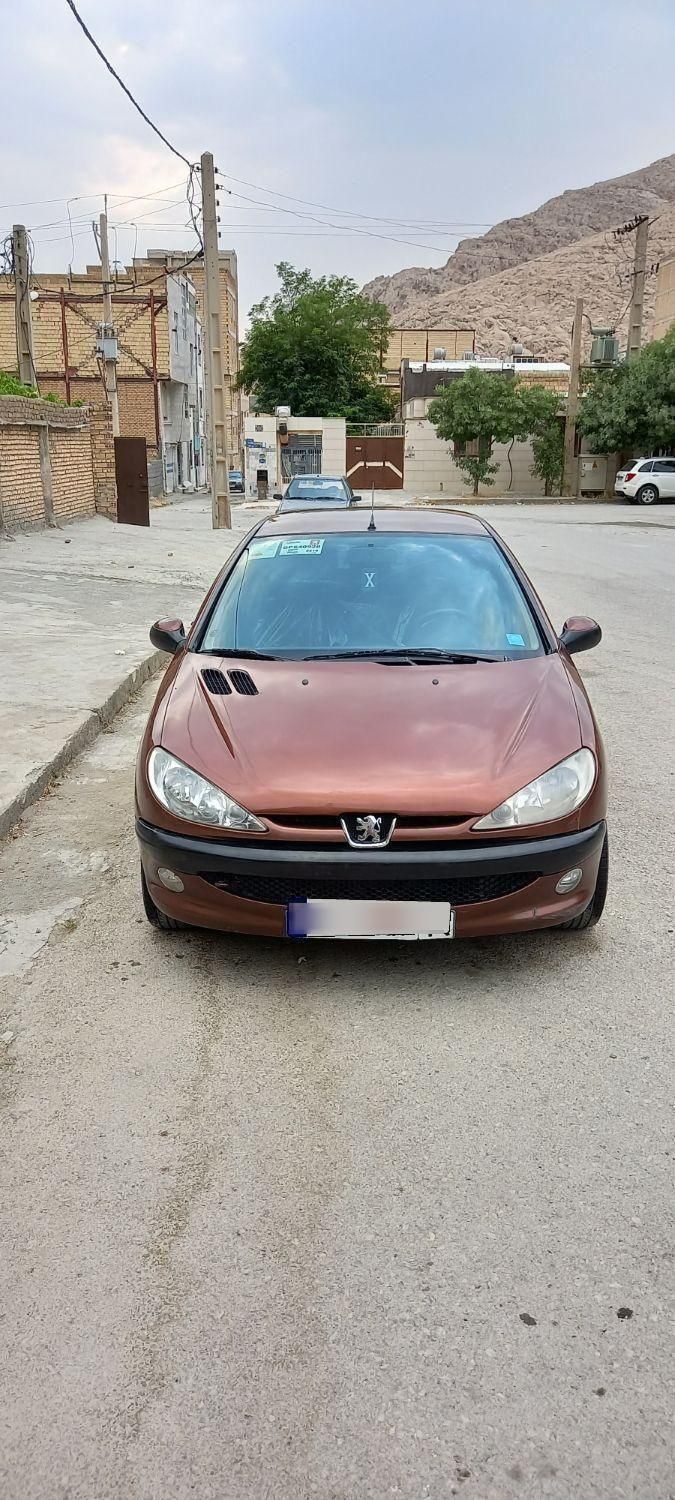 پژو ۲۰۶ صندوق دار v8 - 1390