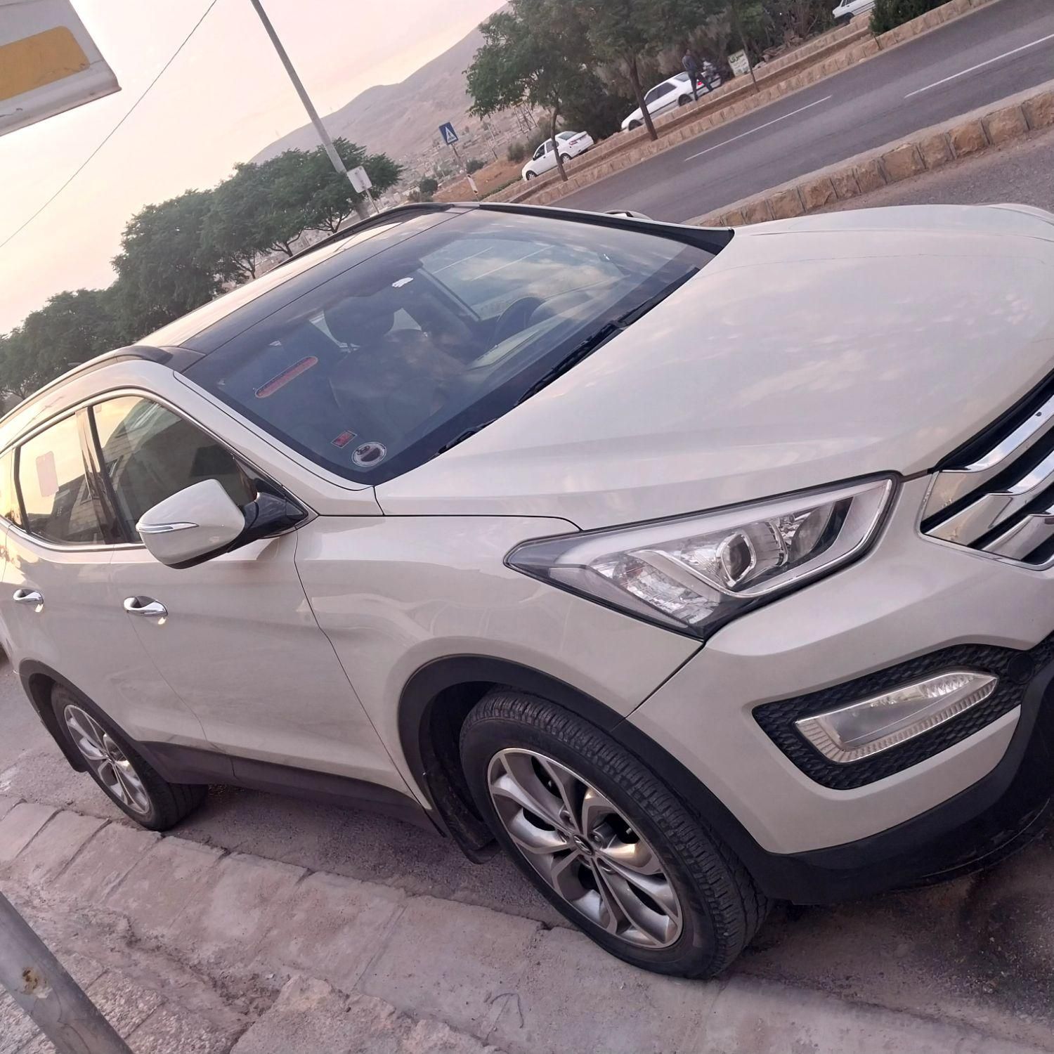 خودرو هیوندای، سانتافه آگهی ann_19352417
