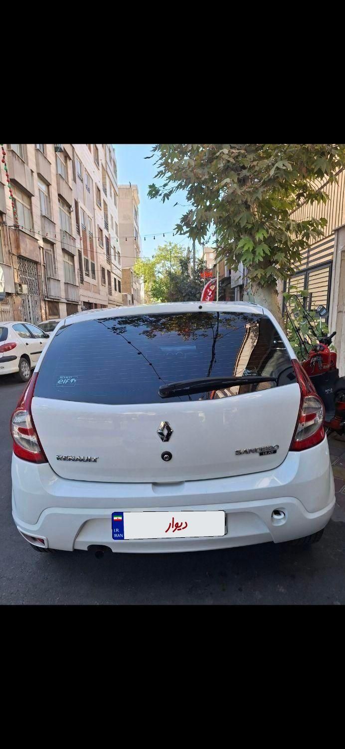 رنو ساندرو اتوماتیک - 1395