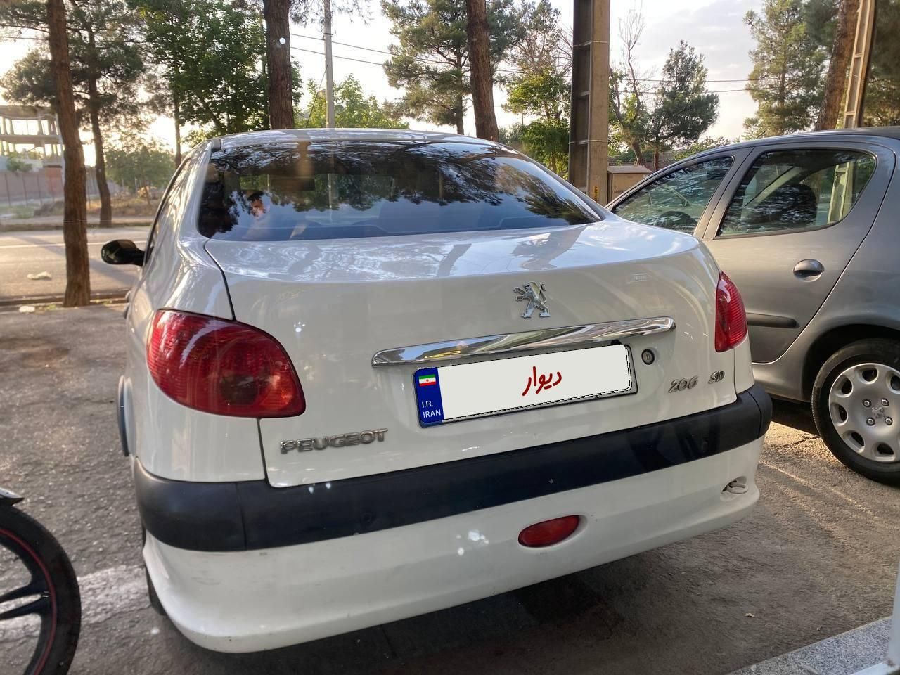 پژو ۲۰۶ صندوق دار v8 - 1395