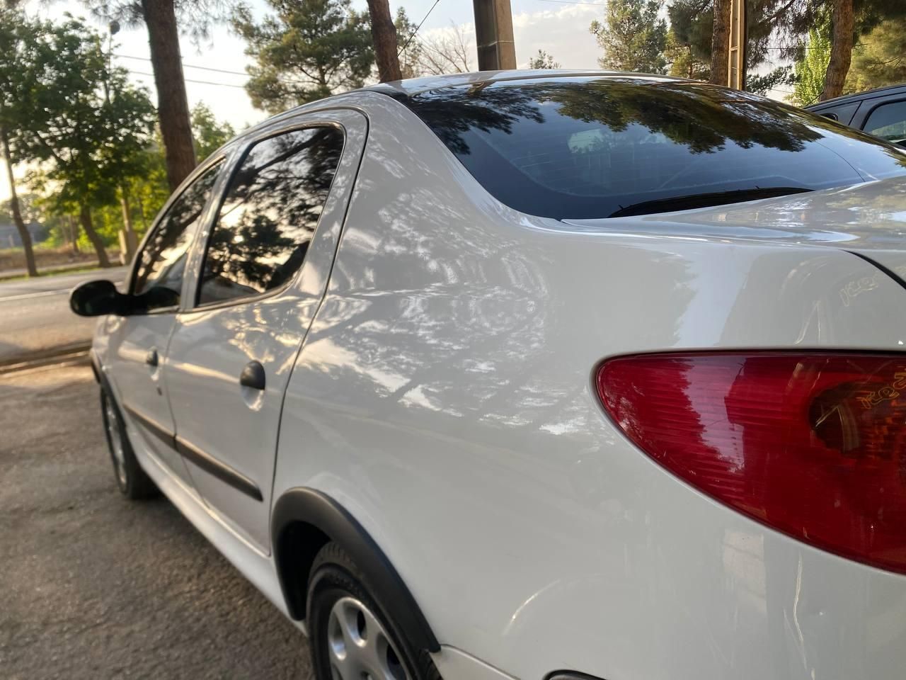 پژو ۲۰۶ صندوق دار v8 - 1395