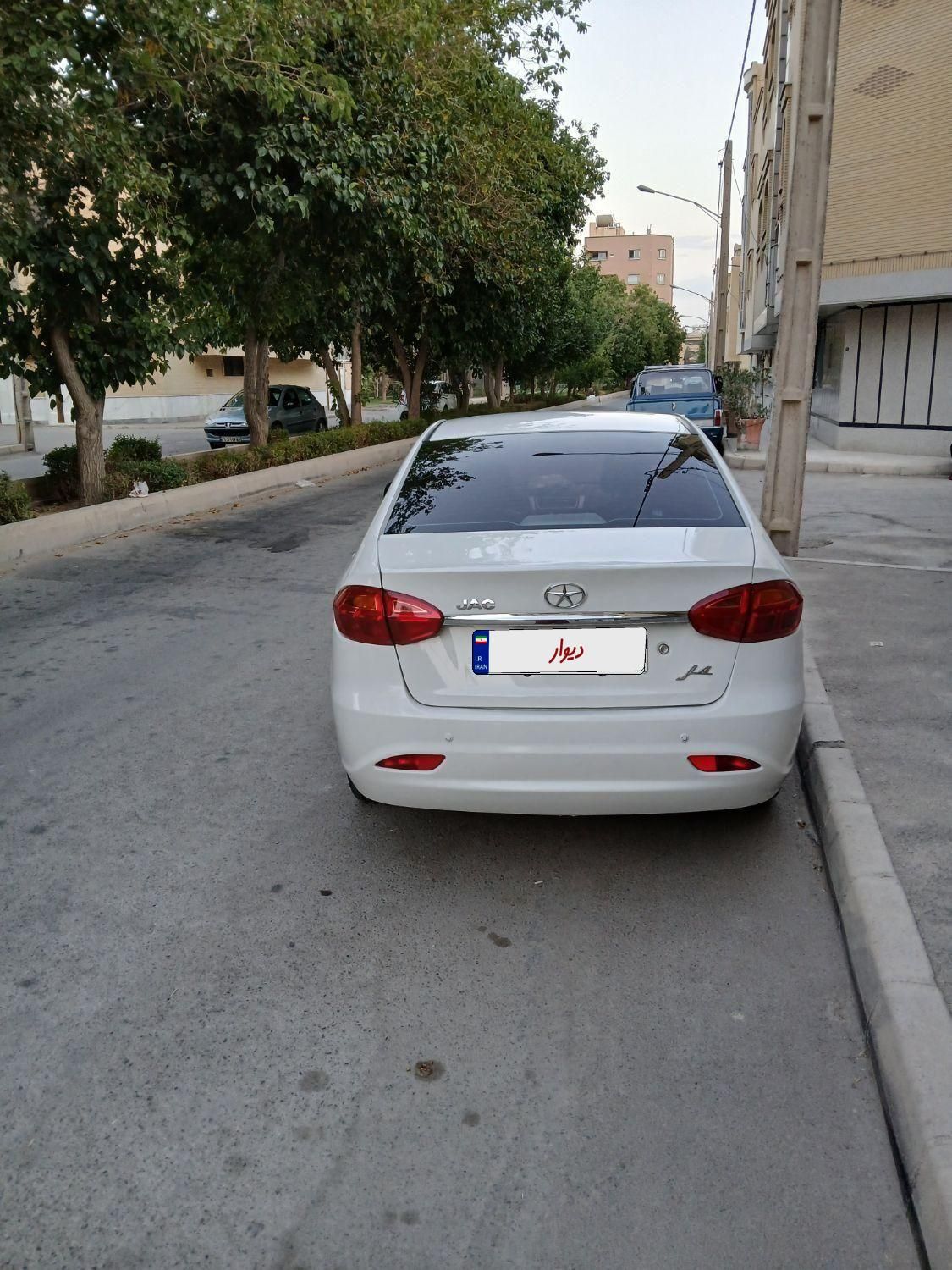 جک J4 اتوماتیک ساده - 1400