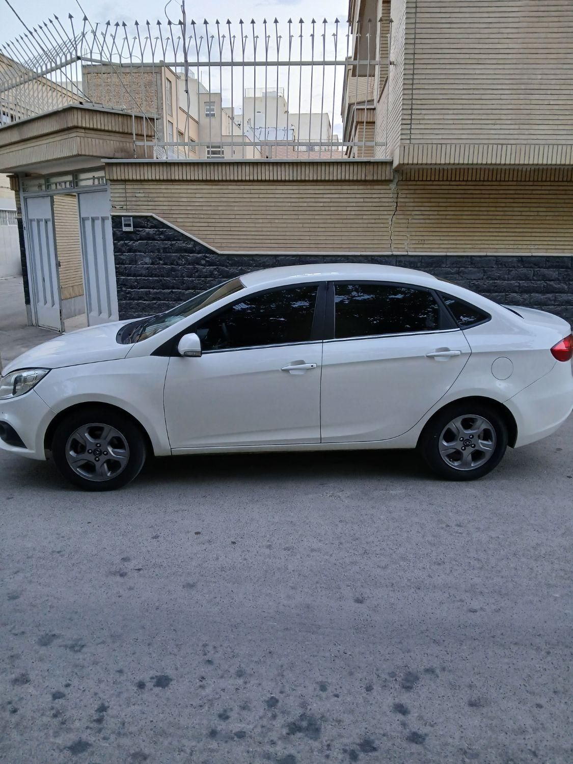 جک J4 اتوماتیک ساده - 1400