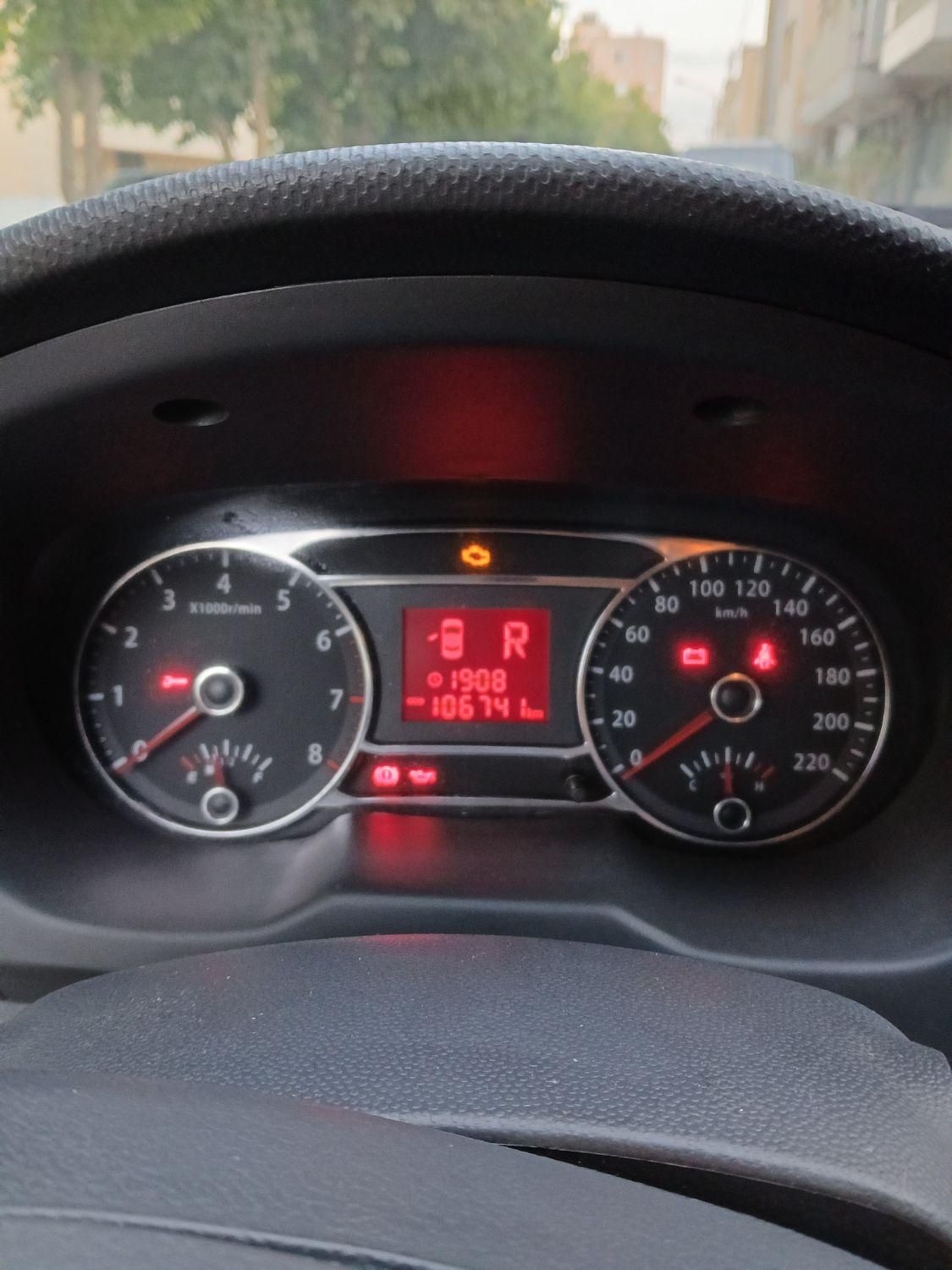 جک J4 اتوماتیک ساده - 1400