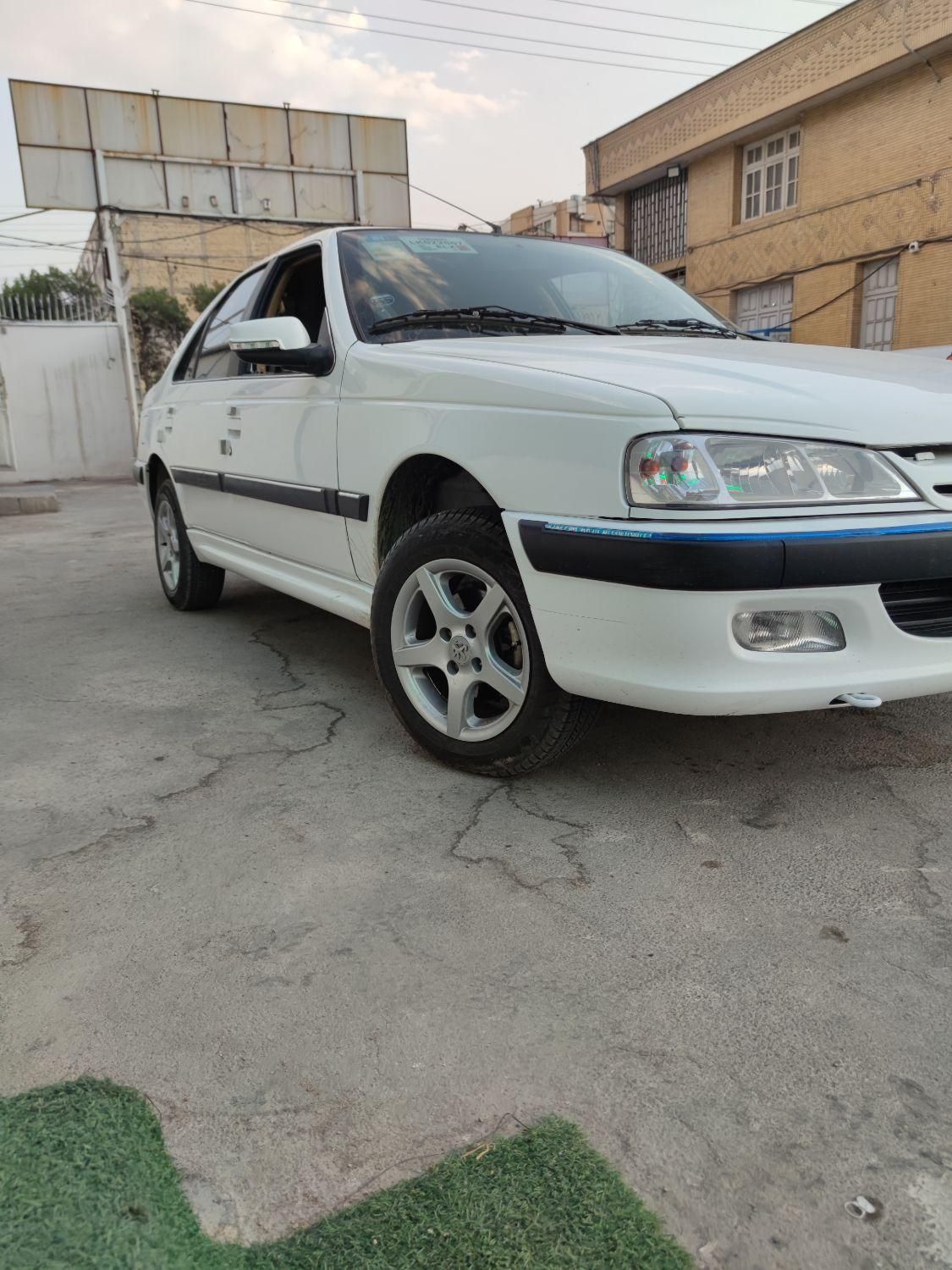 پژو پارس XU7P - 1401