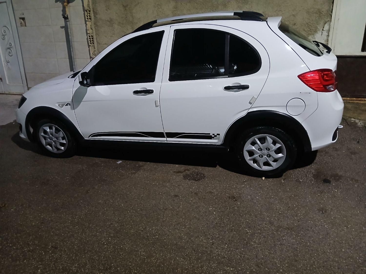 خودرو کوییک، R آگهی ann_19353370