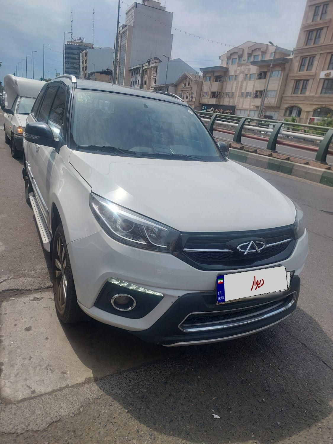 خودرو ام وی ام، X33 آگهی ann_19354161