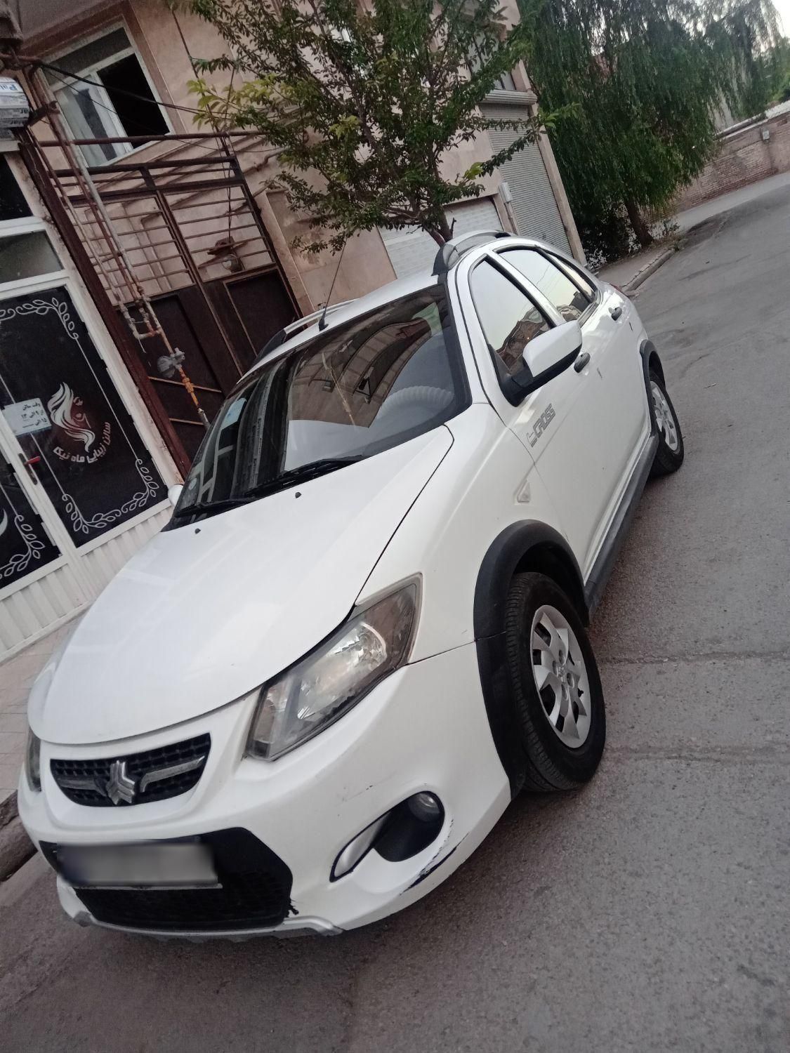 خودرو کوییک، معمولی آگهی ann_19354526