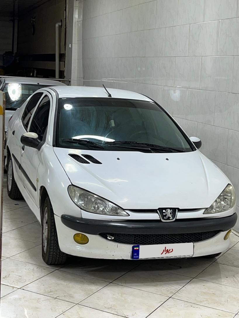 پژو ۲۰۶ صندوق دار v8 - 1392