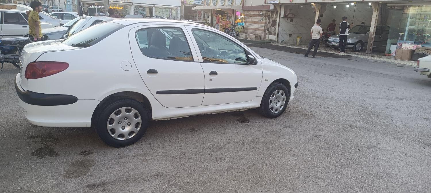 پژو ۲۰۶ صندوق دار v8 - 1396