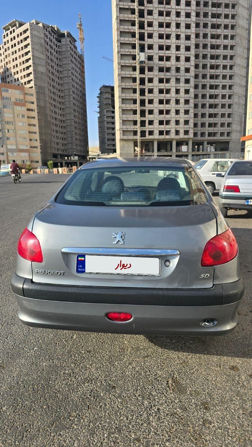 پژو ۲۰۶ صندوق دار v8 - 1386