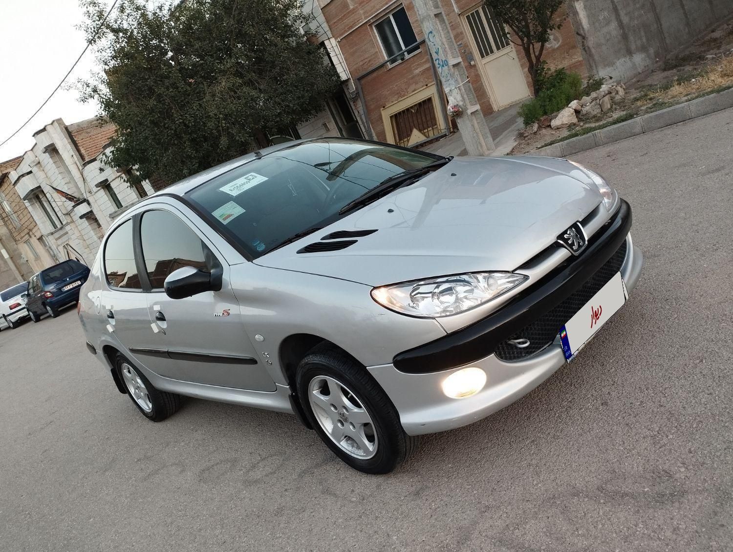 پژو ۲۰۶ صندوق دار v8 - 1386