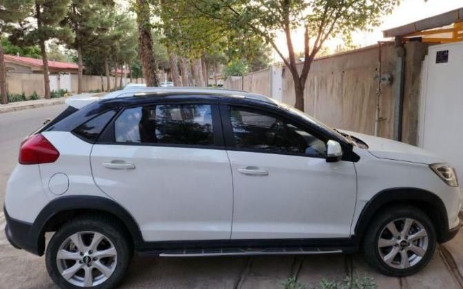 ام وی ام X22 دنده ای اسپرت لاکچری - 1400