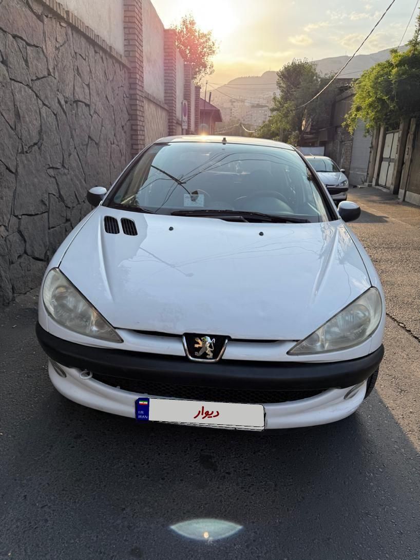 پژو ۲۰۶ صندوق دار v8 - 1396