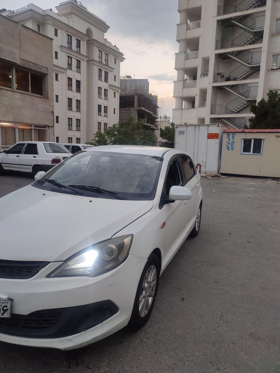 ام وی ام 315 هاچ بک ساده دنده ای - 1394