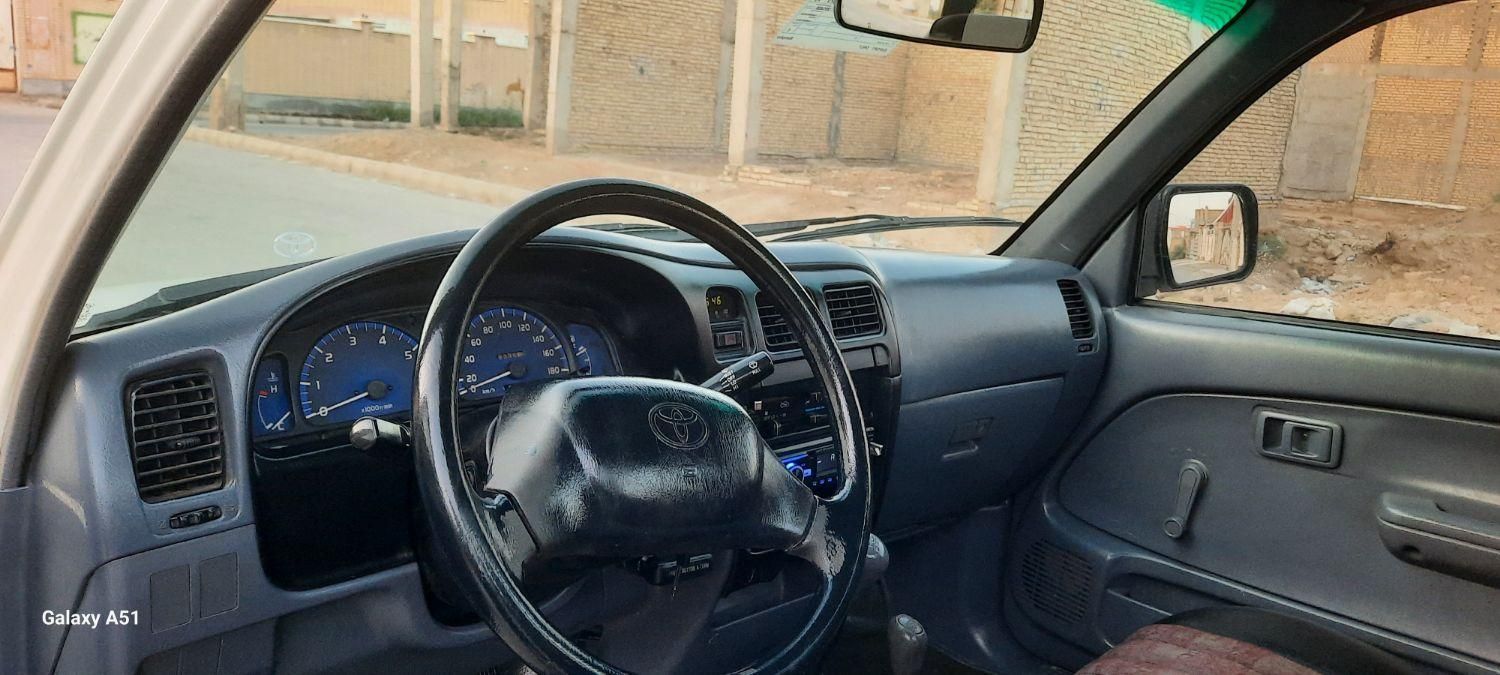 تویوتا کمری XLE - 2001