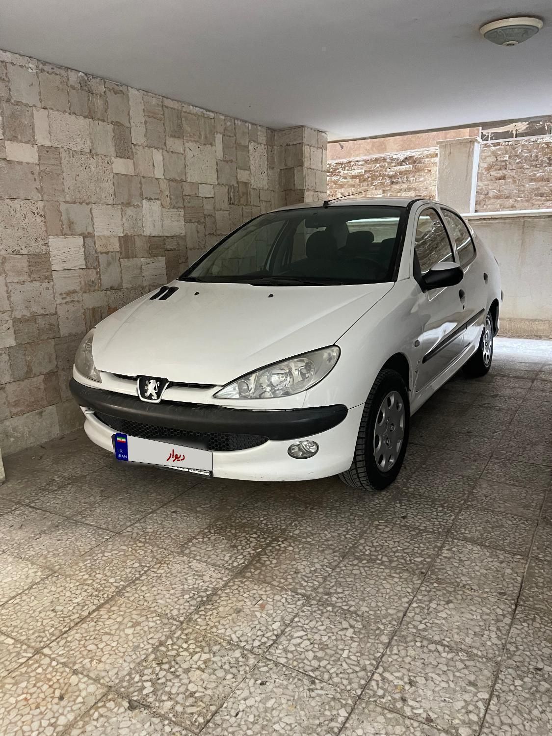 پژو ۲۰۶ صندوق دار v8 - 1393
