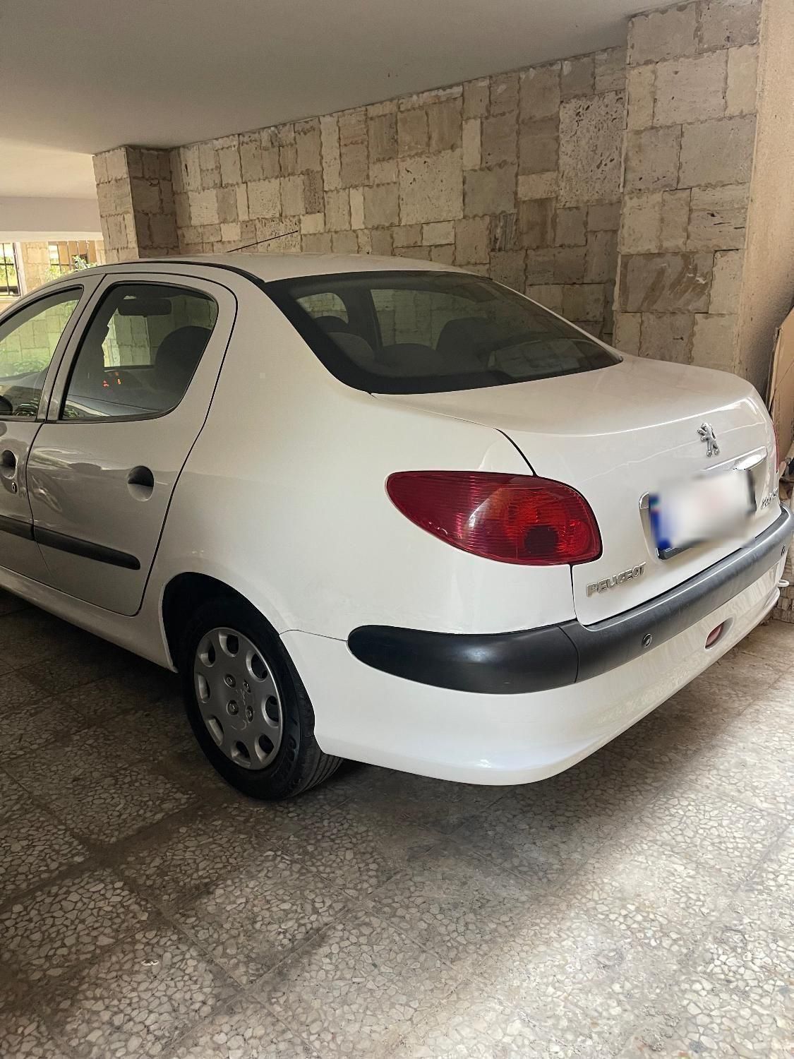 پژو ۲۰۶ صندوق دار v8 - 1393