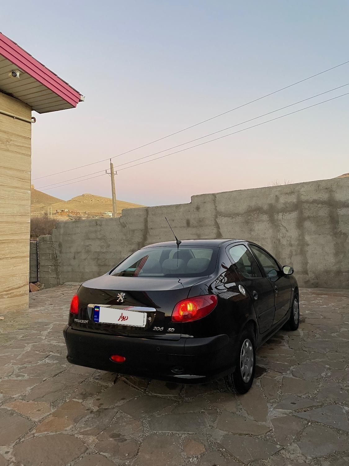 پژو ۲۰۶ صندوق دار v8 - 1396