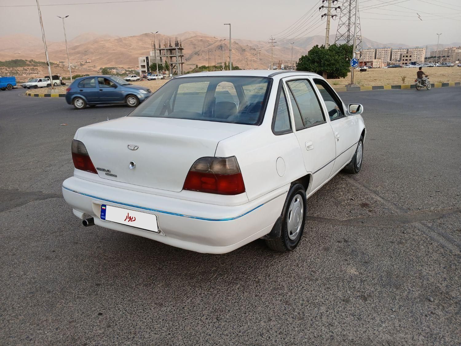 دوو سیلو سدان - 1381