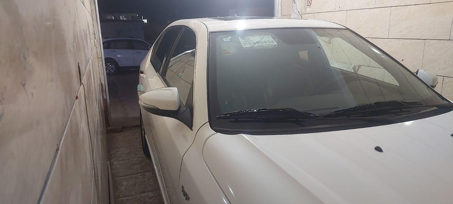 دنا پلاس توربو 6 دنده - 1402