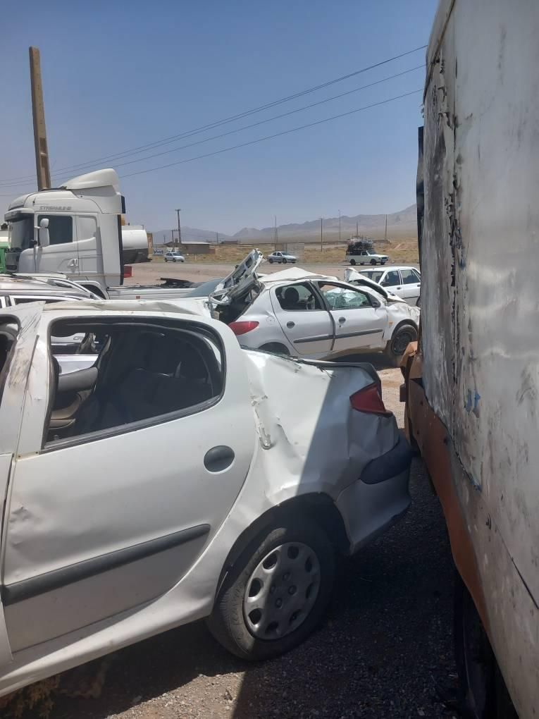 پژو ۲۰۶ صندوق دار v8 - 1391