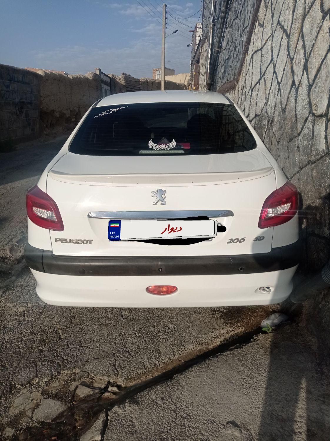 پژو ۲۰۶ صندوق دار v8 - 1393
